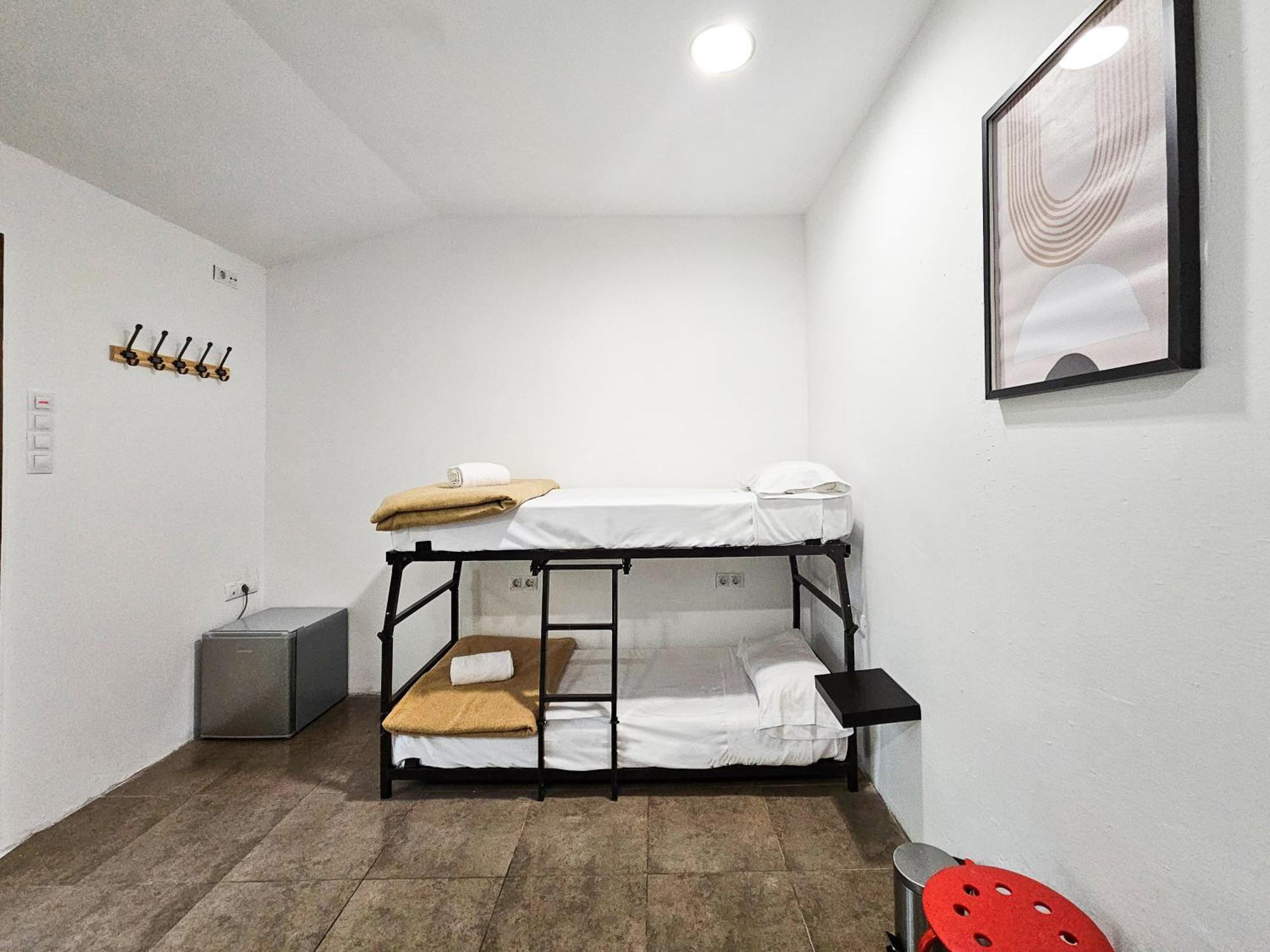 Hostel Backpacker Solopuent كاستيلو دي جاكا المظهر الخارجي الصورة